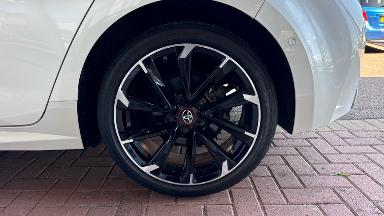 Toyota Corolla 2.0 VVT-i Hybrid GR Sport 5dr CVT Hybrid Hatchback